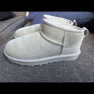 Womens Ugg® Classic Ultra Mini Boot - Goose